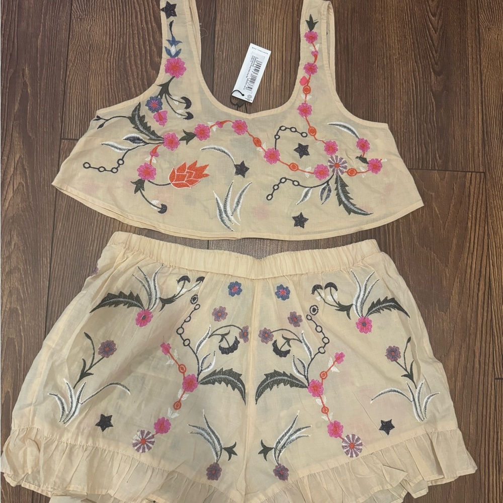 Embroidered Floral Two-Piece Set - Picture 3 of 3